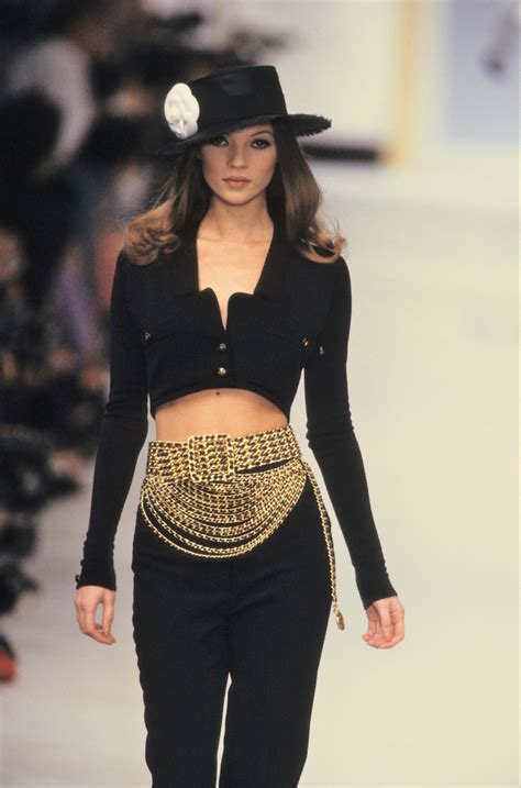 chanel 90s catwalk|90s supermodels in chanel.